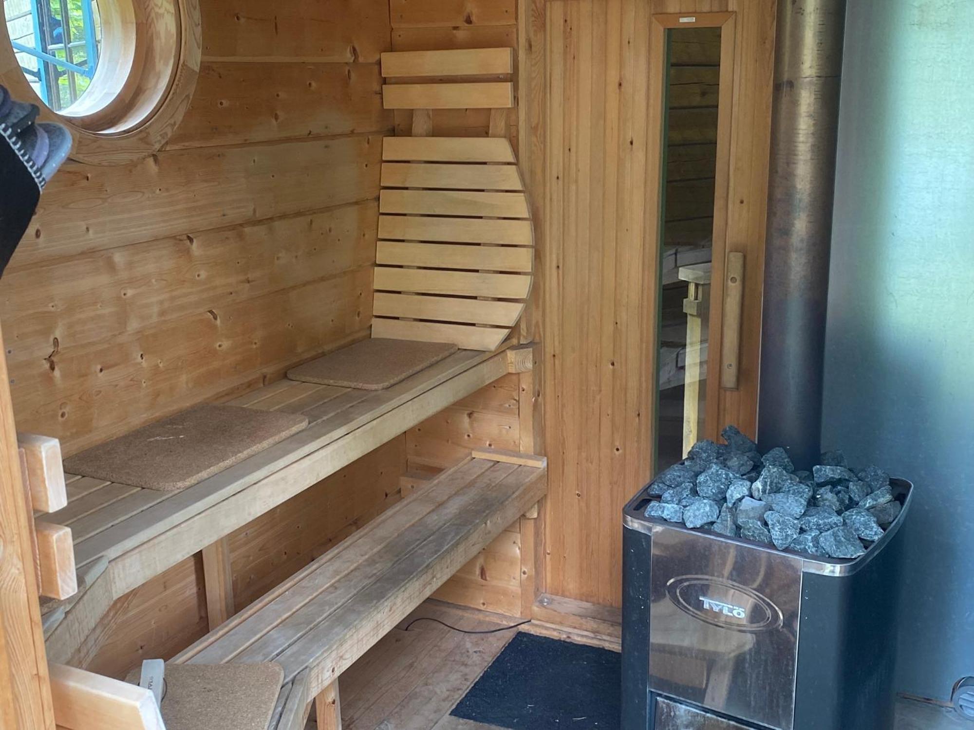 Timrad Stuga I Kanten Av Skogen Med Spa Moejlighet Mullsjö Dış mekan fotoğraf
