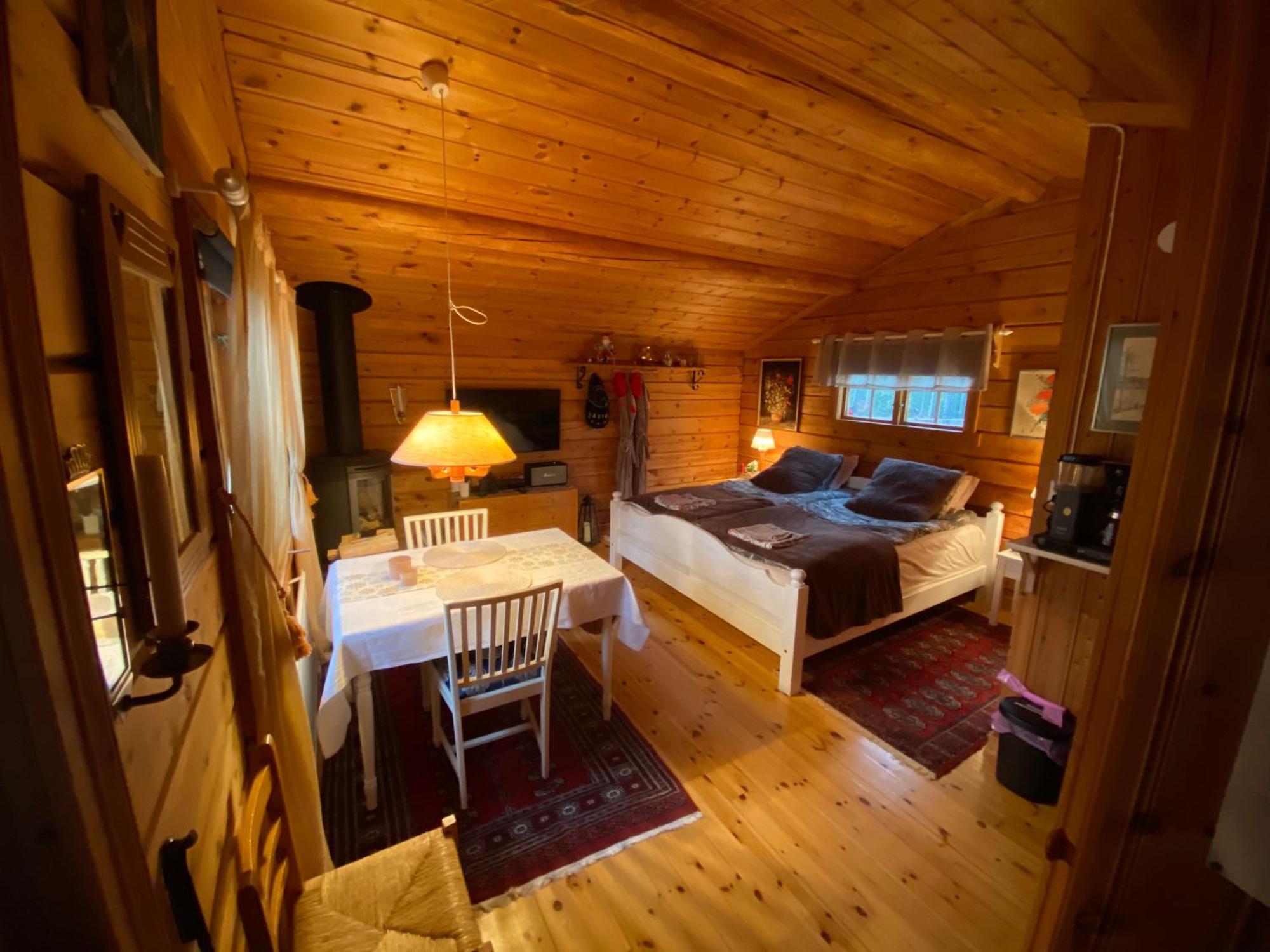 Timrad Stuga I Kanten Av Skogen Med Spa Moejlighet Mullsjö Dış mekan fotoğraf