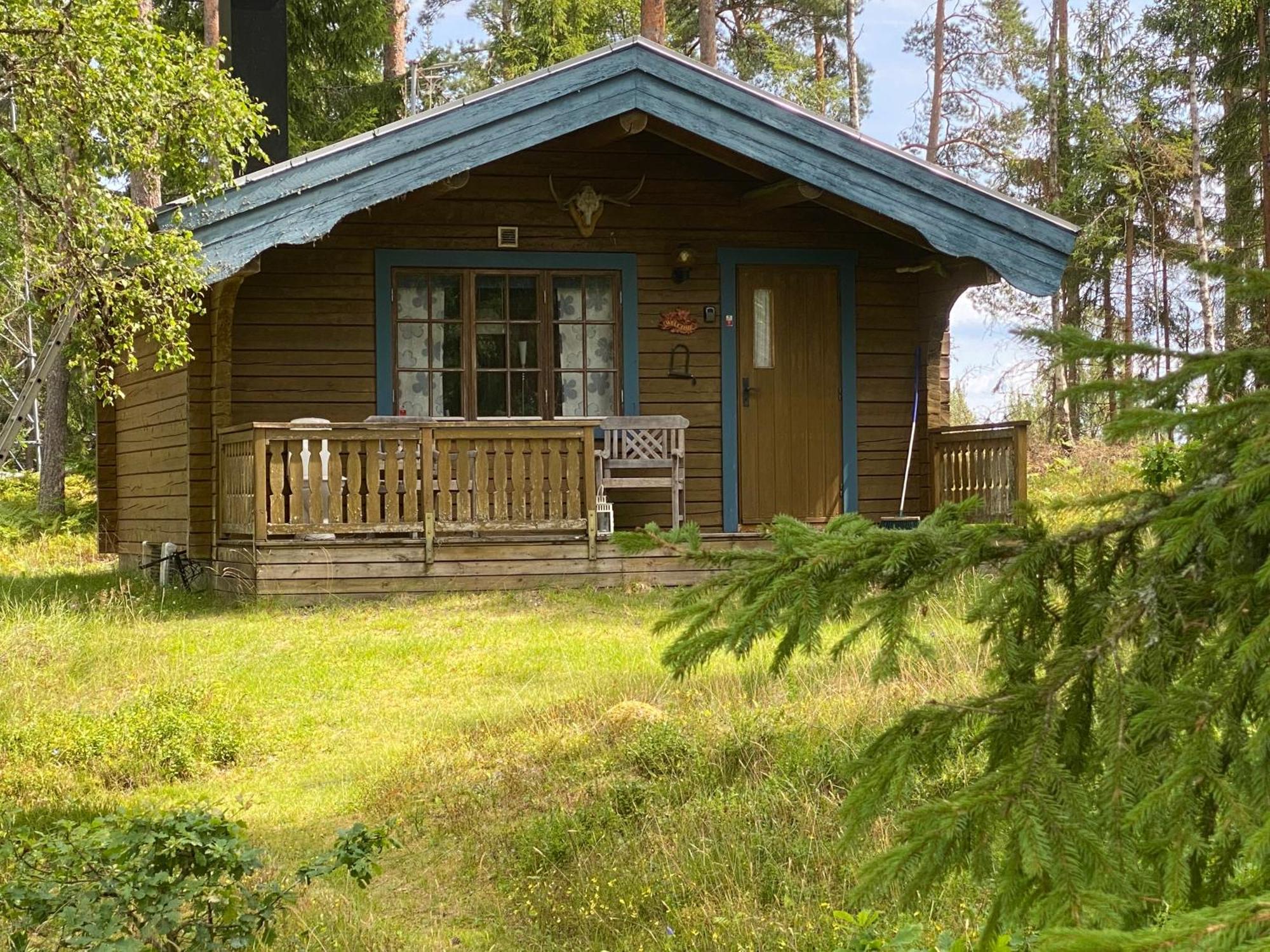 Timrad Stuga I Kanten Av Skogen Med Spa Moejlighet Mullsjö Dış mekan fotoğraf